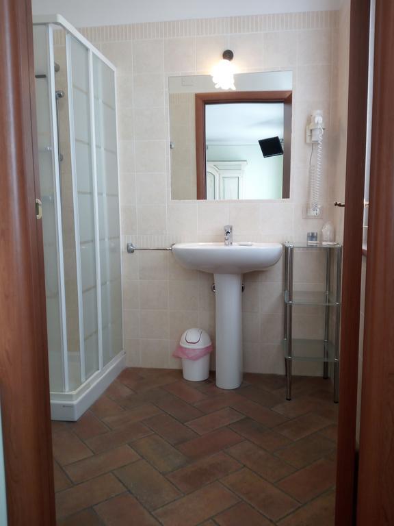 Bb Mambrotta Guest House San Martino Buon Albergo Exterior photo